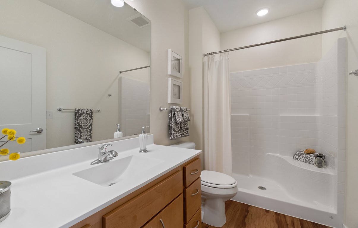 Oaks Landing_33